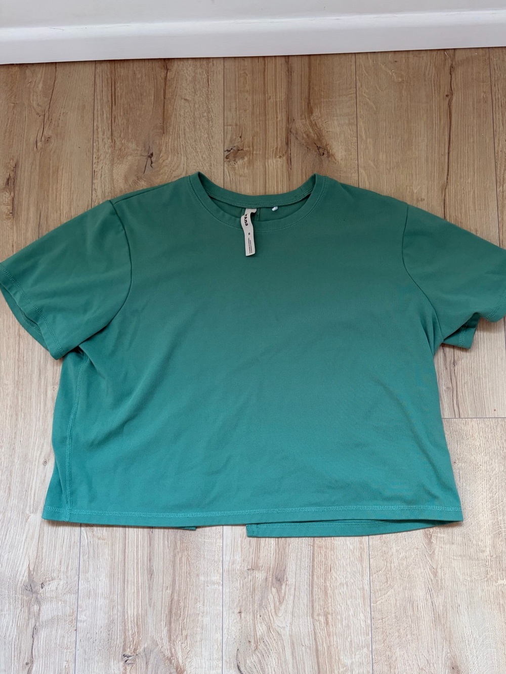 prAna Women’s Workout Top Size Medium Green Split Open Back Short Sleeve